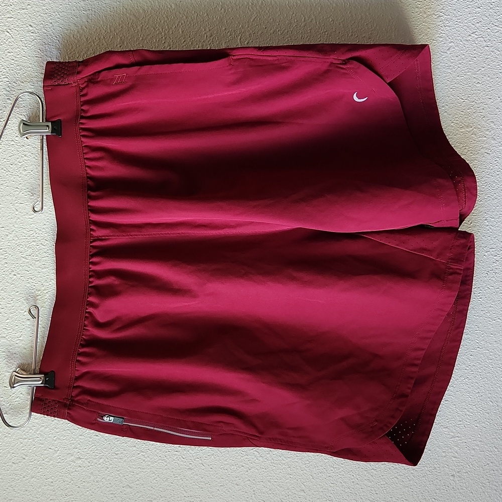 Zyia Active Versatility Maroon Red Perforated Mesh Logo Athletic Shorts Size L